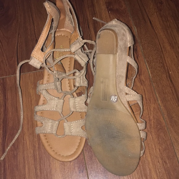 Sandals - Picture 2 of 3